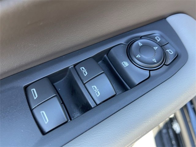 Used 2025 Chevrolet Tahoe LS image 13