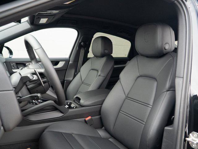 New 2026 Porsche Cayenne Coupe image 5