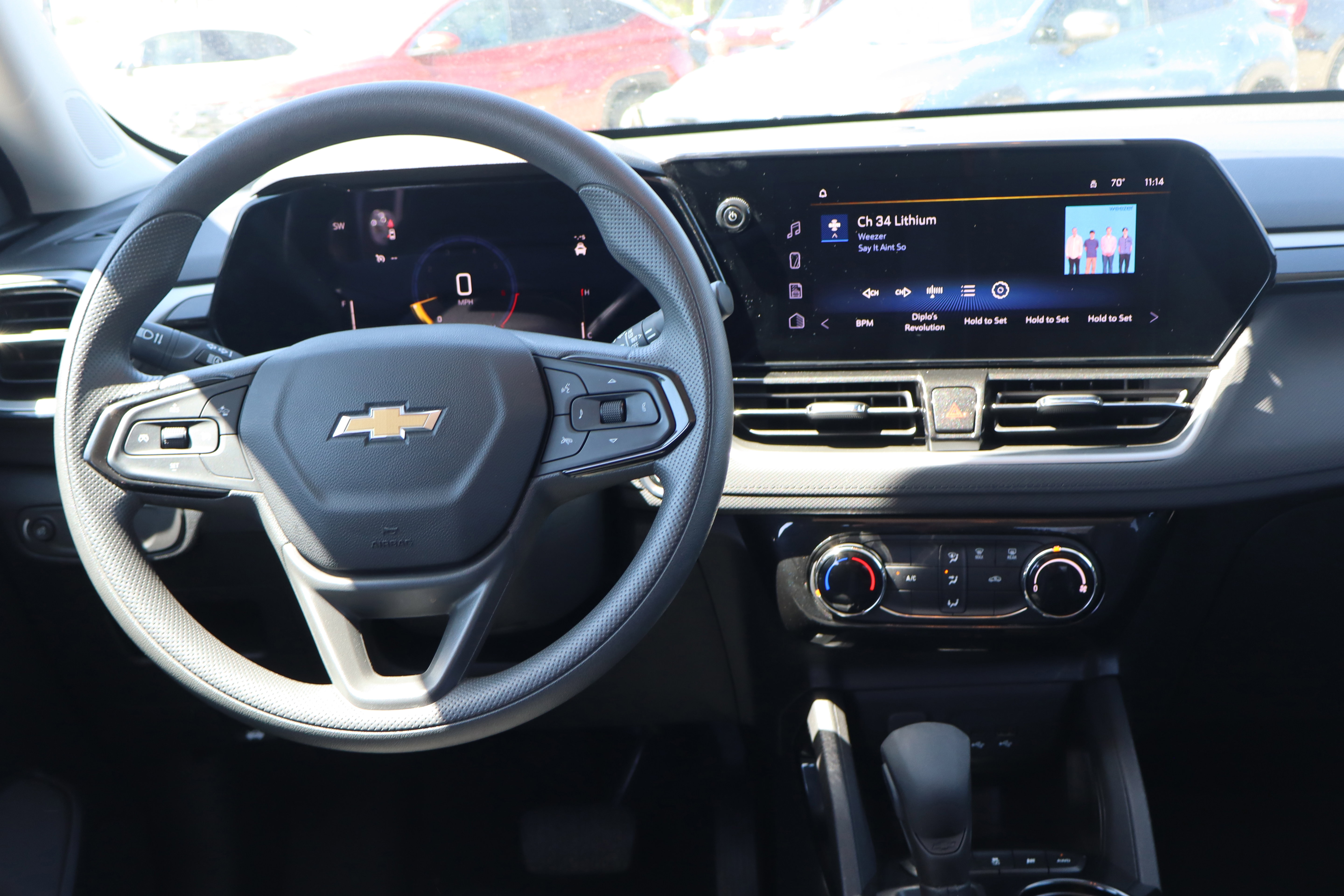 Used 2025 Chevrolet TrailBlazer LT AWD/4WD image 14