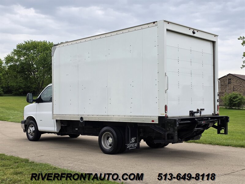Used 2021 Chevrolet Express 3500 w/ Driver Convenience Package RWD image 7