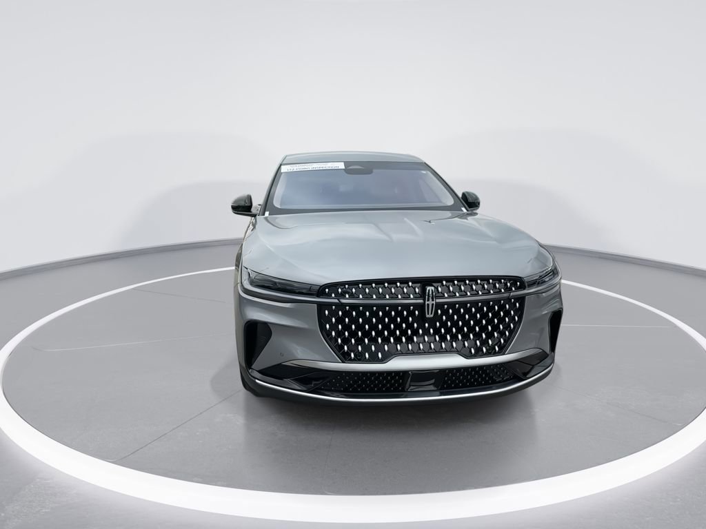 Used 2025 Lincoln Nautilus Premier AWD/4WD image 3
