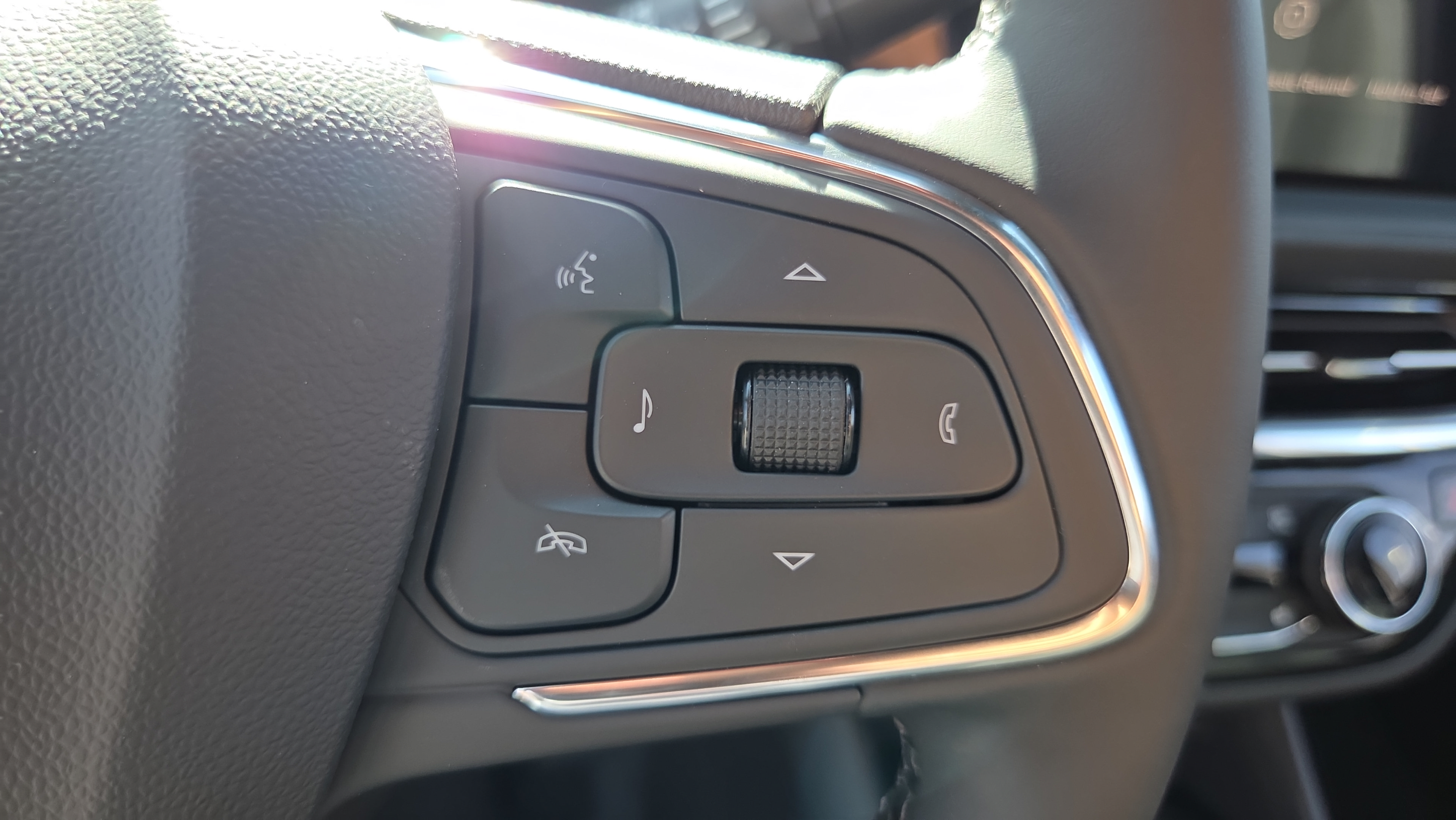 New 2026 Buick Envista Sport Touring w/ Convenience I Package FWD image 25