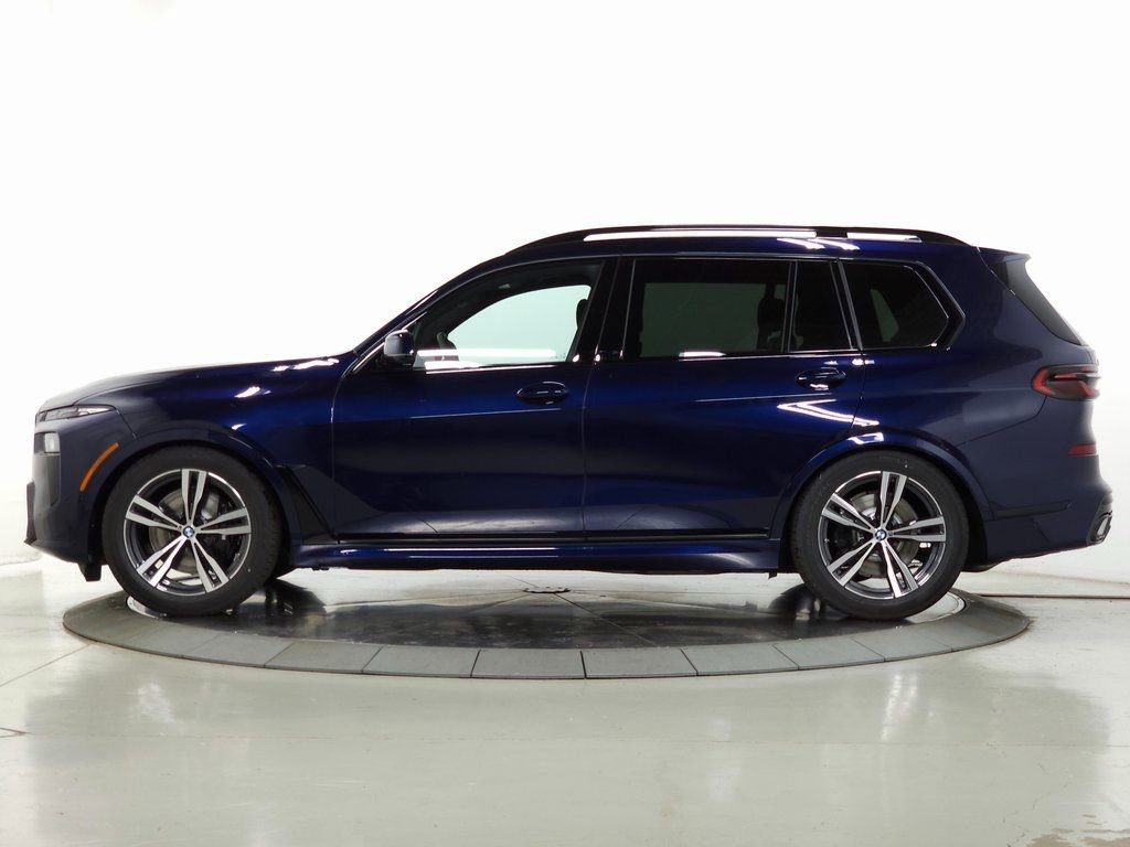 Used 2026 BMW X7 xDrive40i w/ M Sport Package image 4