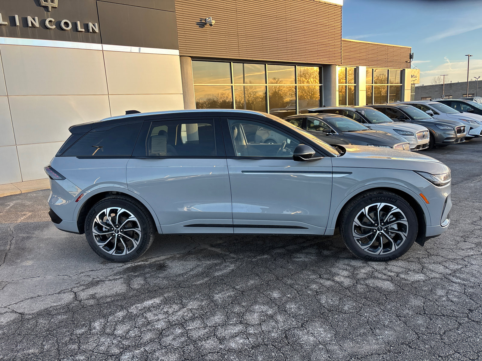 New 2026 Lincoln Nautilus Reserve image 8