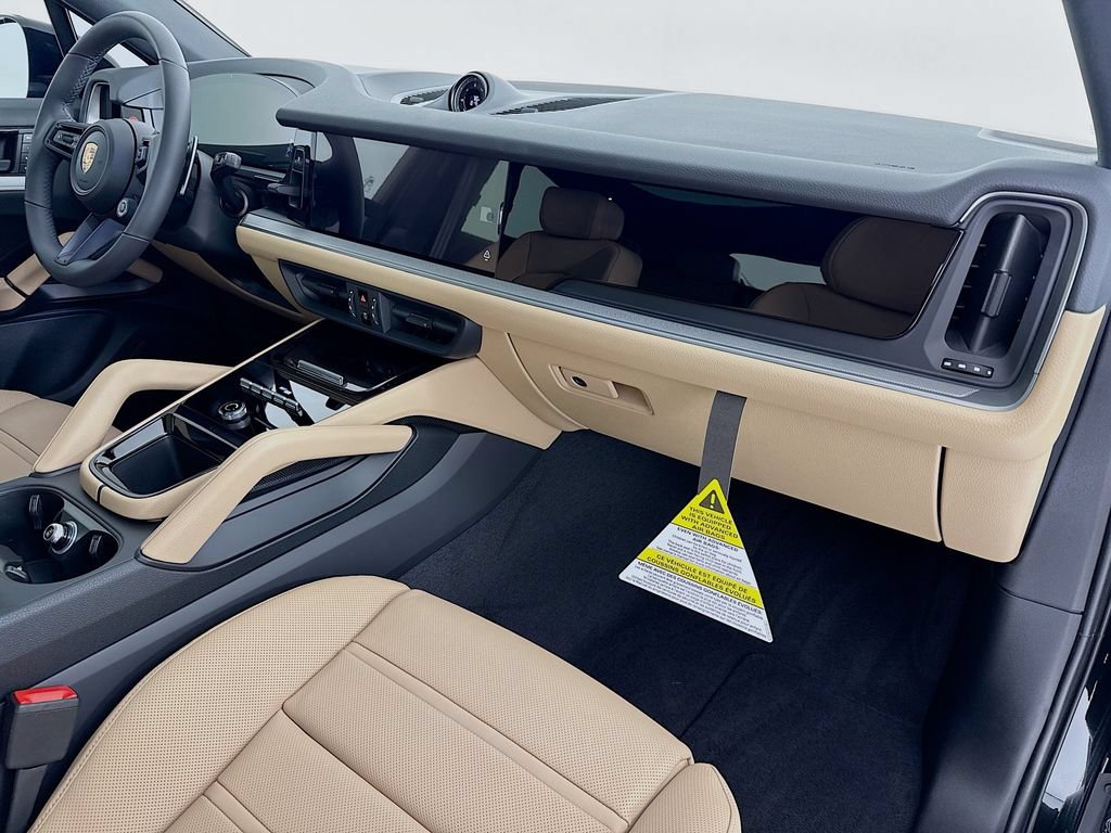 New 2026 Porsche Cayenne Coupe AWD/4WD image 31