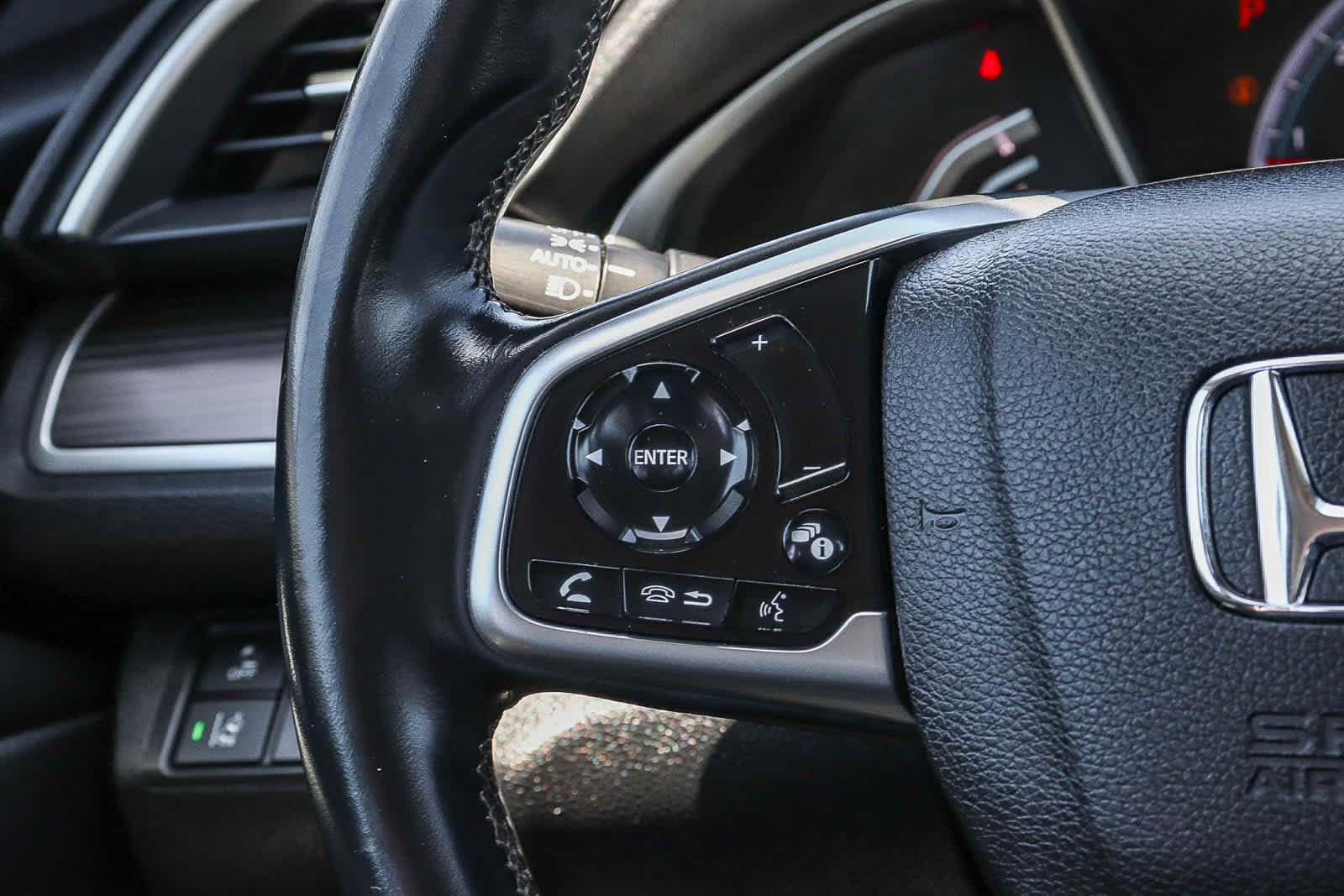 Used 2019 Honda Civic EX-L image 21