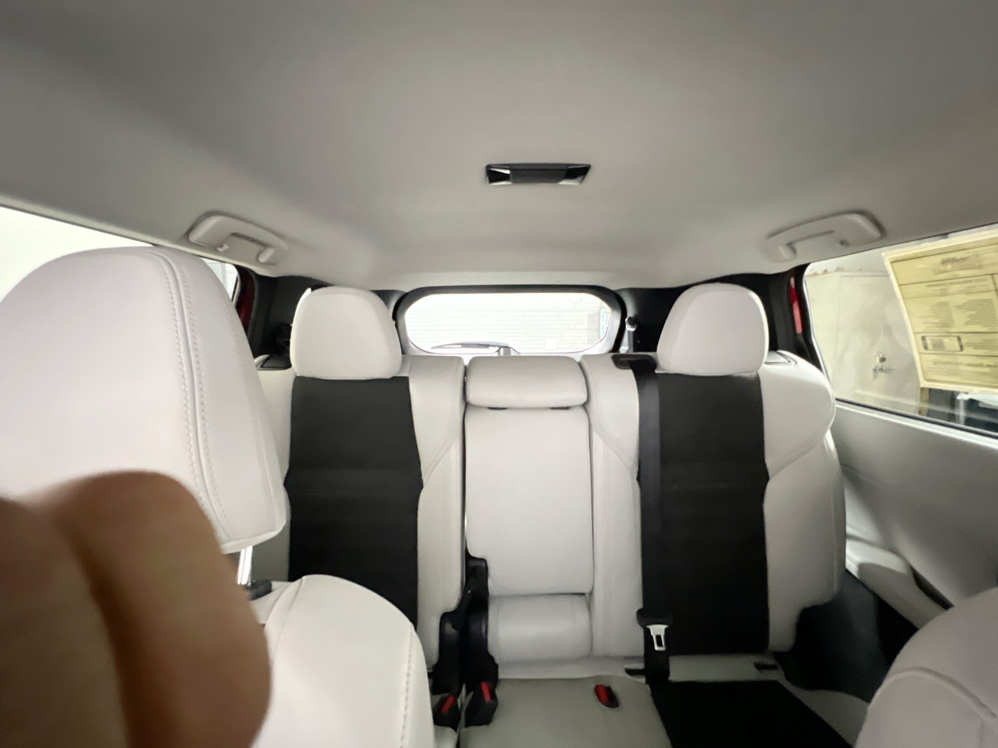 Used 2025 Mitsubishi Outlander SE FWD image 33