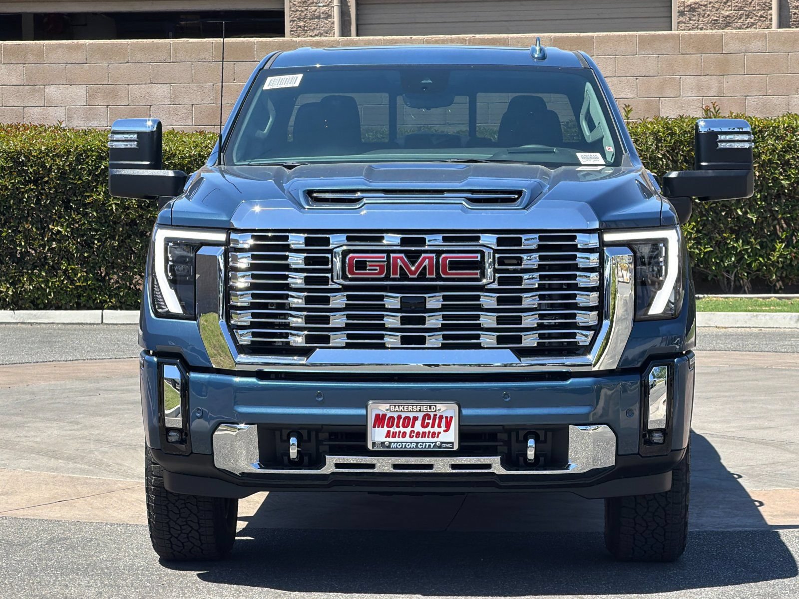 New 2026 GMC Sierra 3500 Denali w/ Denali Reserve Package AWD/4WD image 9