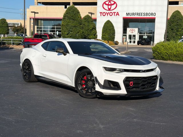 Used 2021 Chevrolet Camaro ZL1 RWD image 2