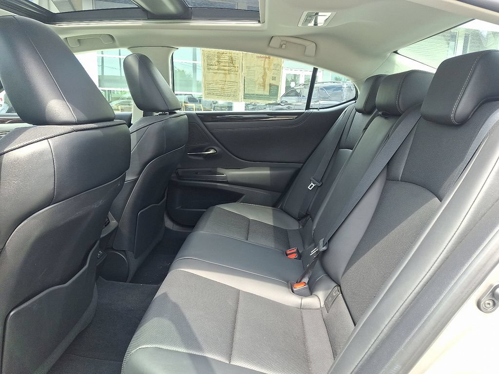 Used 2021 Lexus ES 350 w/ Premium Package FWD image 10