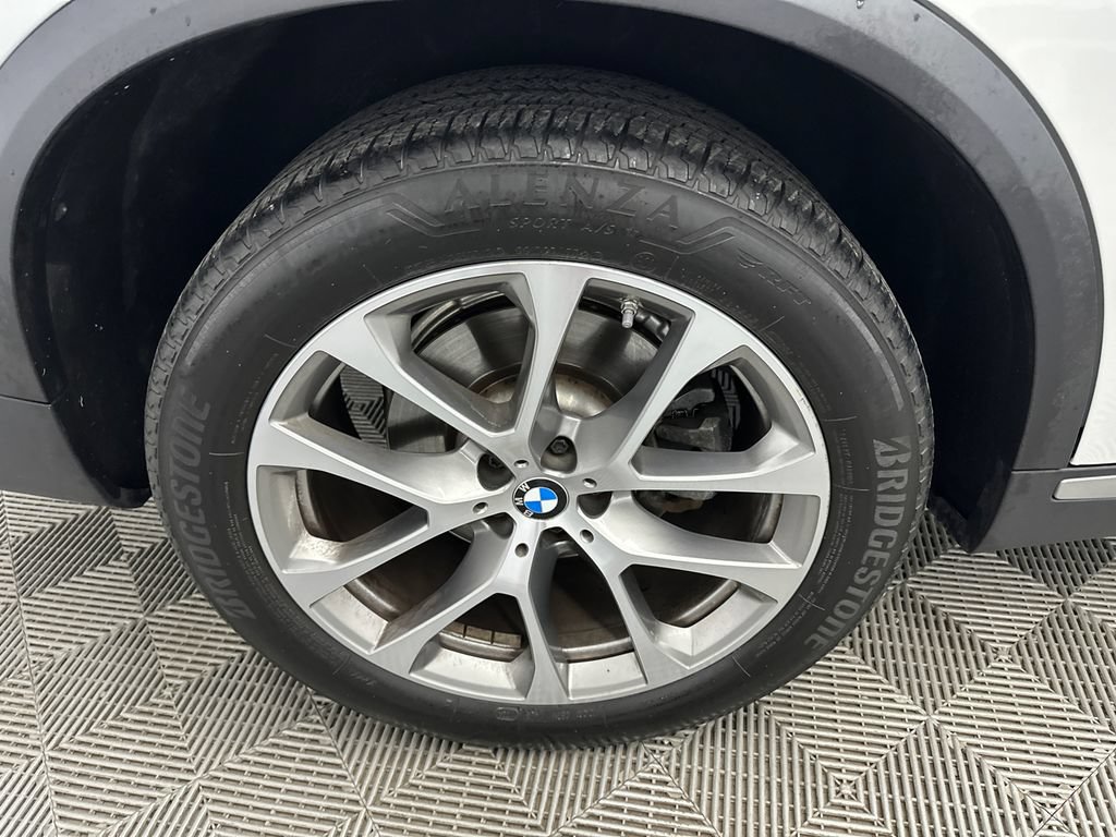 Used 2022 BMW X5 sDrive40i w/ Premium Package RWD image 19
