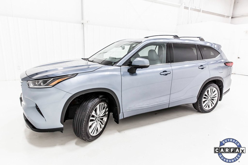 Used 2023 Toyota Highlander Platinum image 3