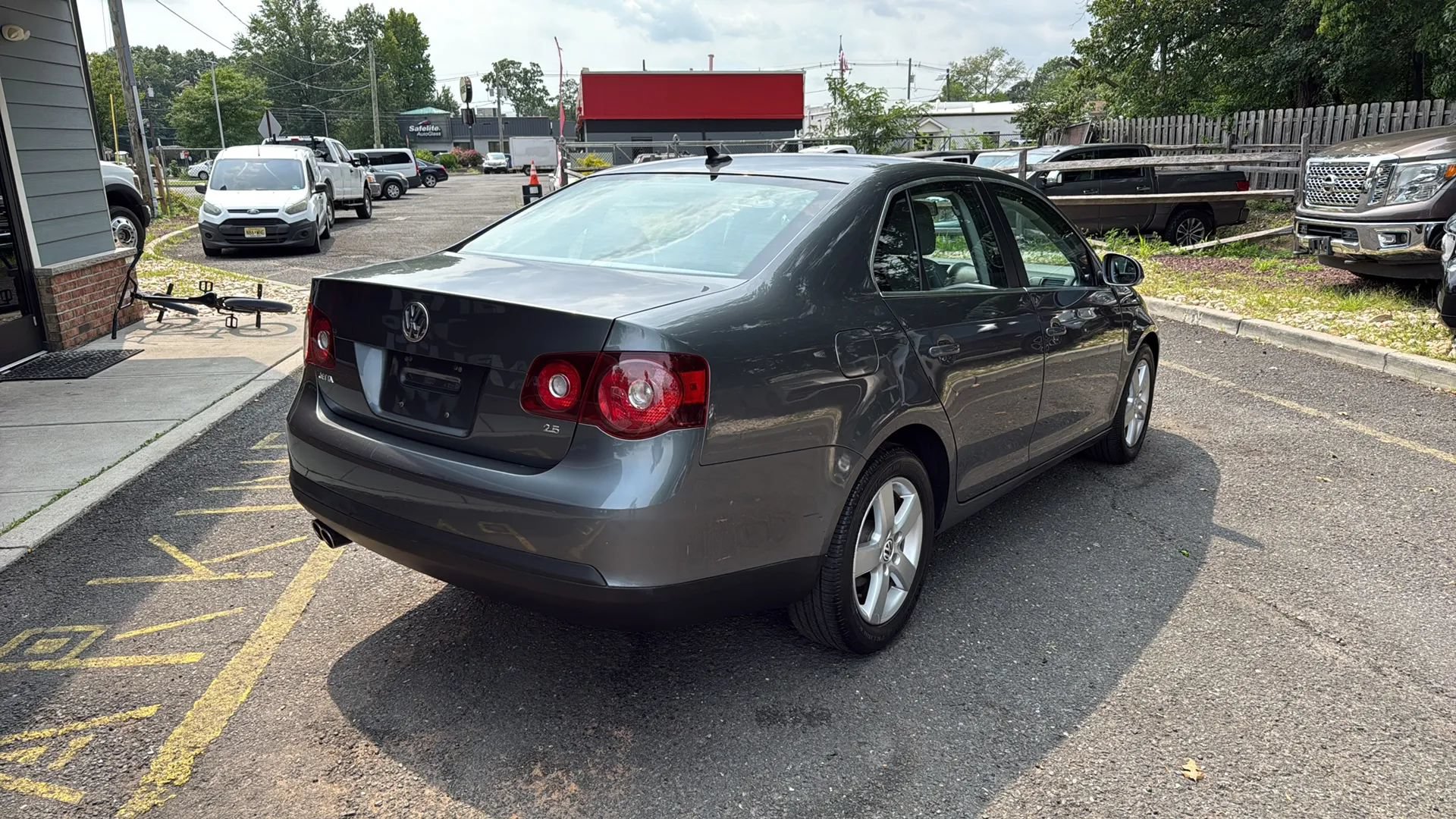 Used 2009 Volkswagen Jetta SE FWD image 5