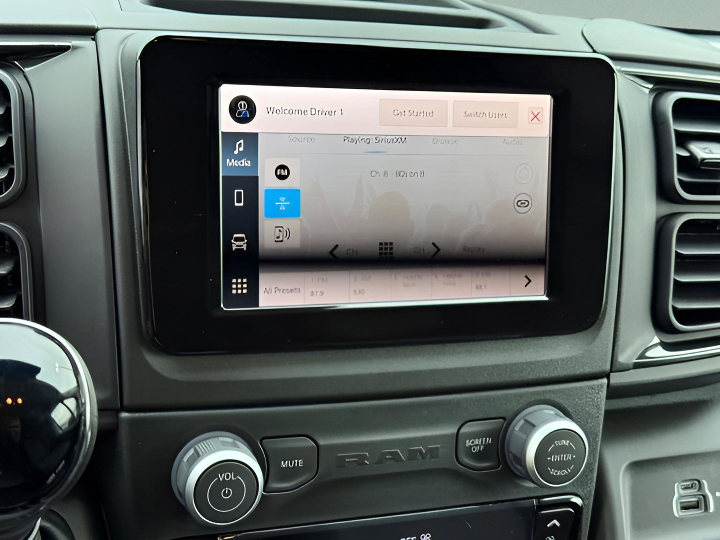 New 2025 RAM ProMaster 2500 w/ Convenience Group image 24