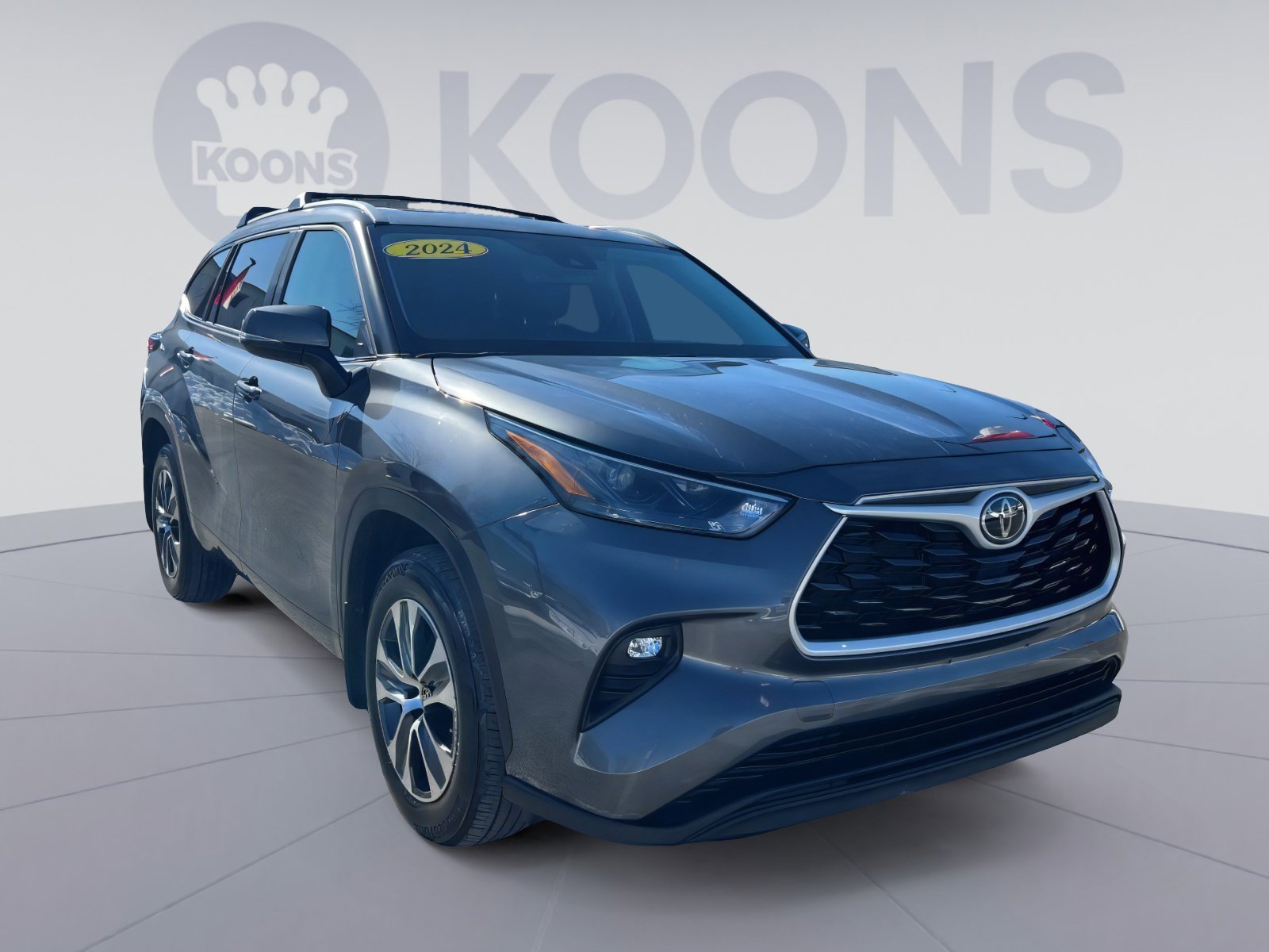 Used 2024 Toyota Highlander XLE image 8