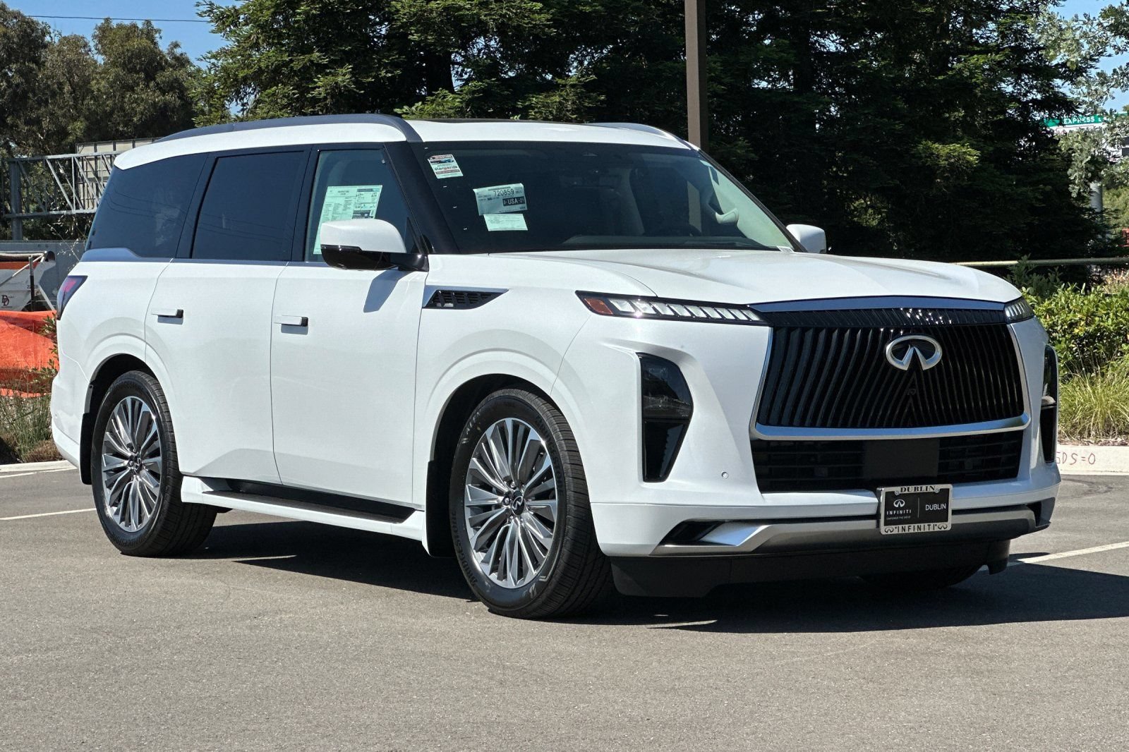 New 2026 INFINITI QX80 Luxe w/ Cargo Package AWD/4WD image 7