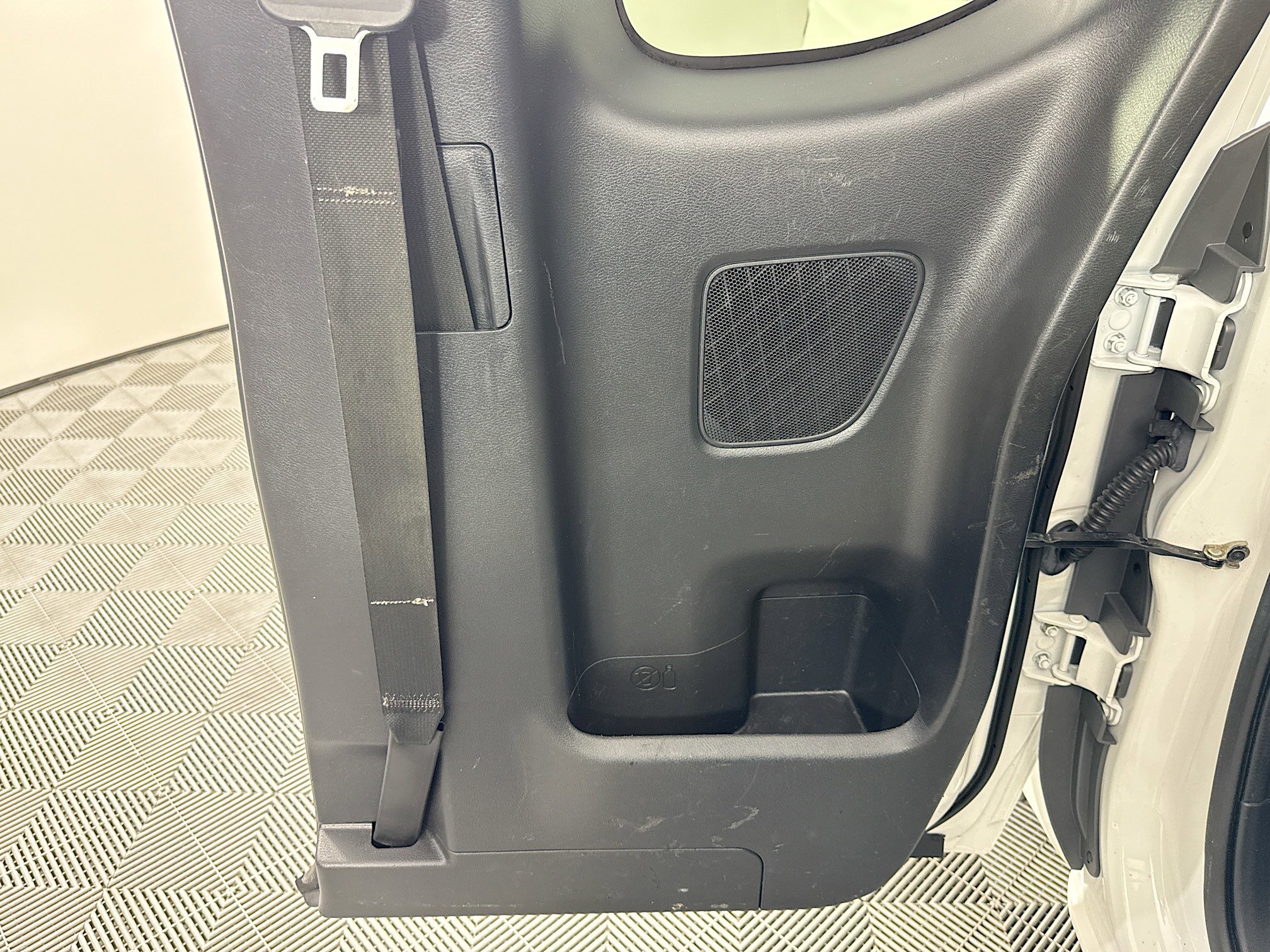 Used 2023 Nissan Frontier SV w/ SV Convenience Package image 27