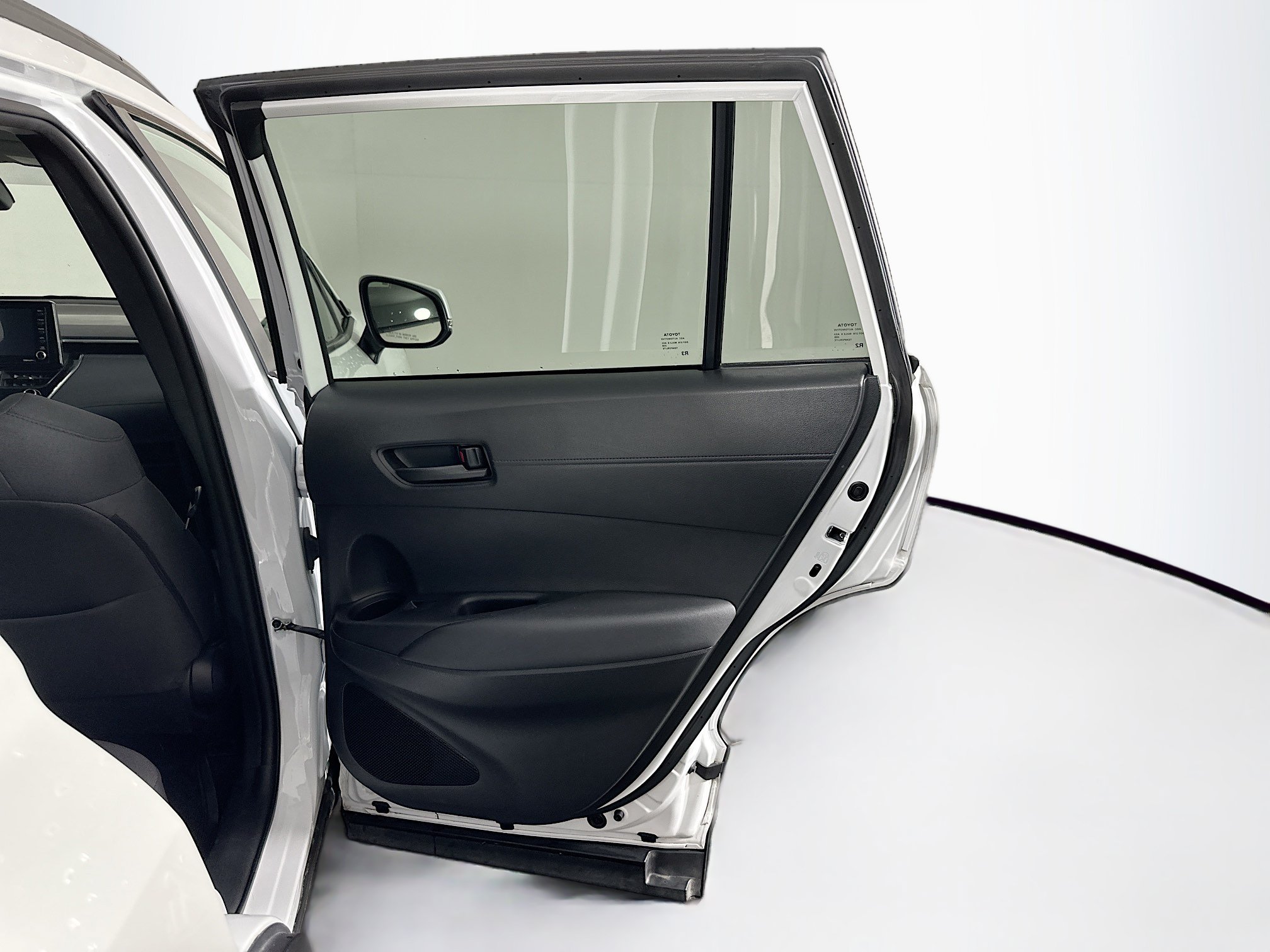 Used 2022 Toyota Corolla Cross LE FWD image 30