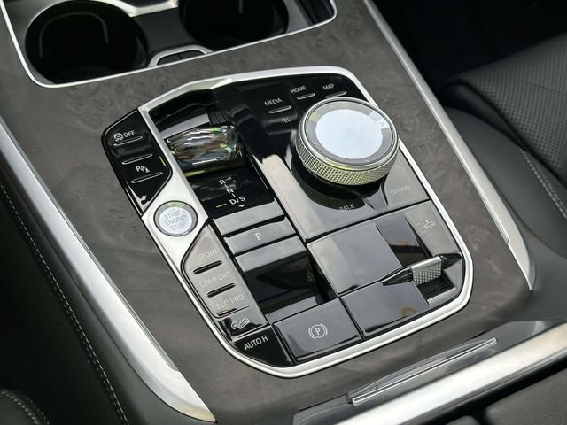 Used 2026 BMW X7 xDrive40i w/ Executive Package AWD/4WD image 38