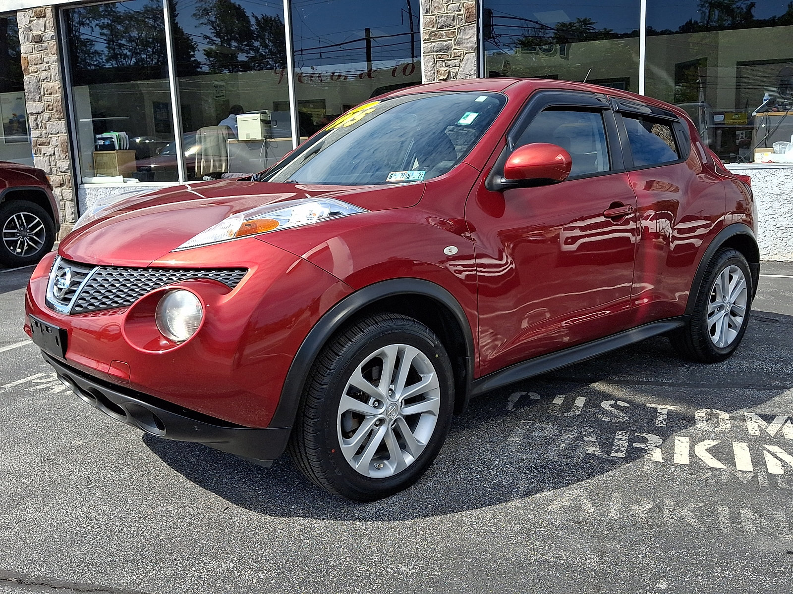 Used 2011 Nissan Juke SV AWD/4WD image 3