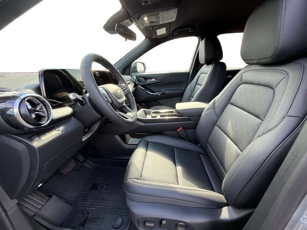 New 2027 Chevrolet Equinox LT w/ Convenience Package II FWD image 9