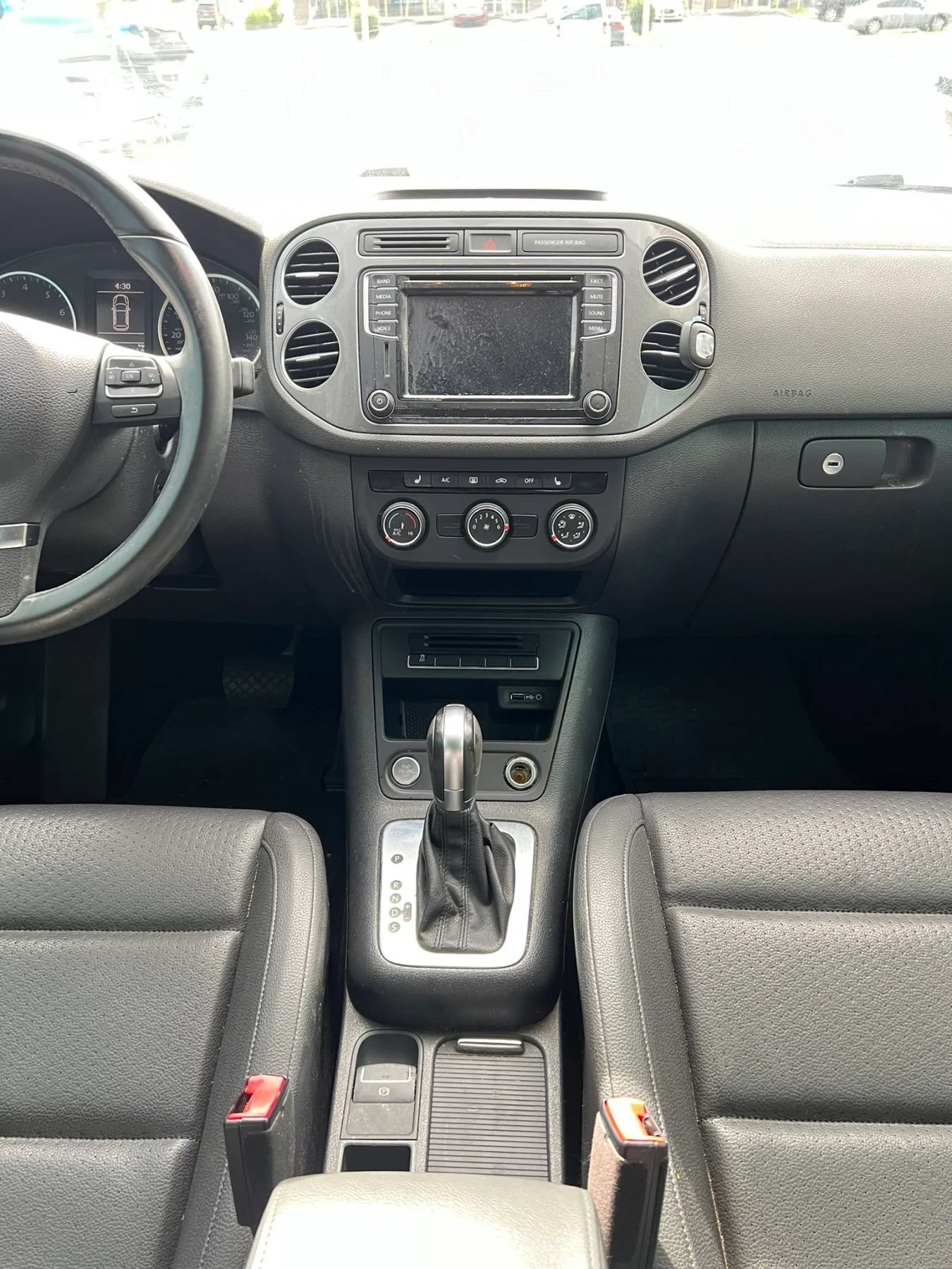 Used 2017 Volkswagen Tiguan S FWD image 13