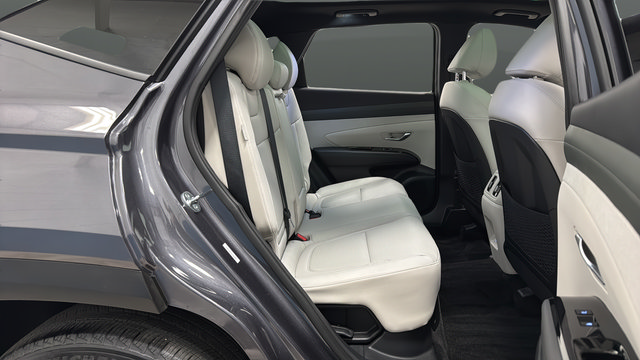 Used 2025 Hyundai Tucson Limited AWD/4WD image 25