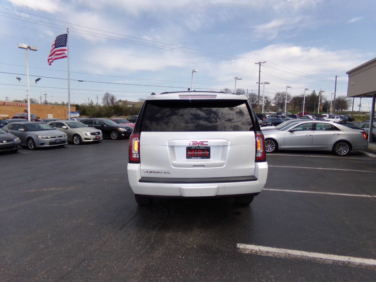 Used 2018 GMC Yukon XL SLT w/ Open Road Package image 4