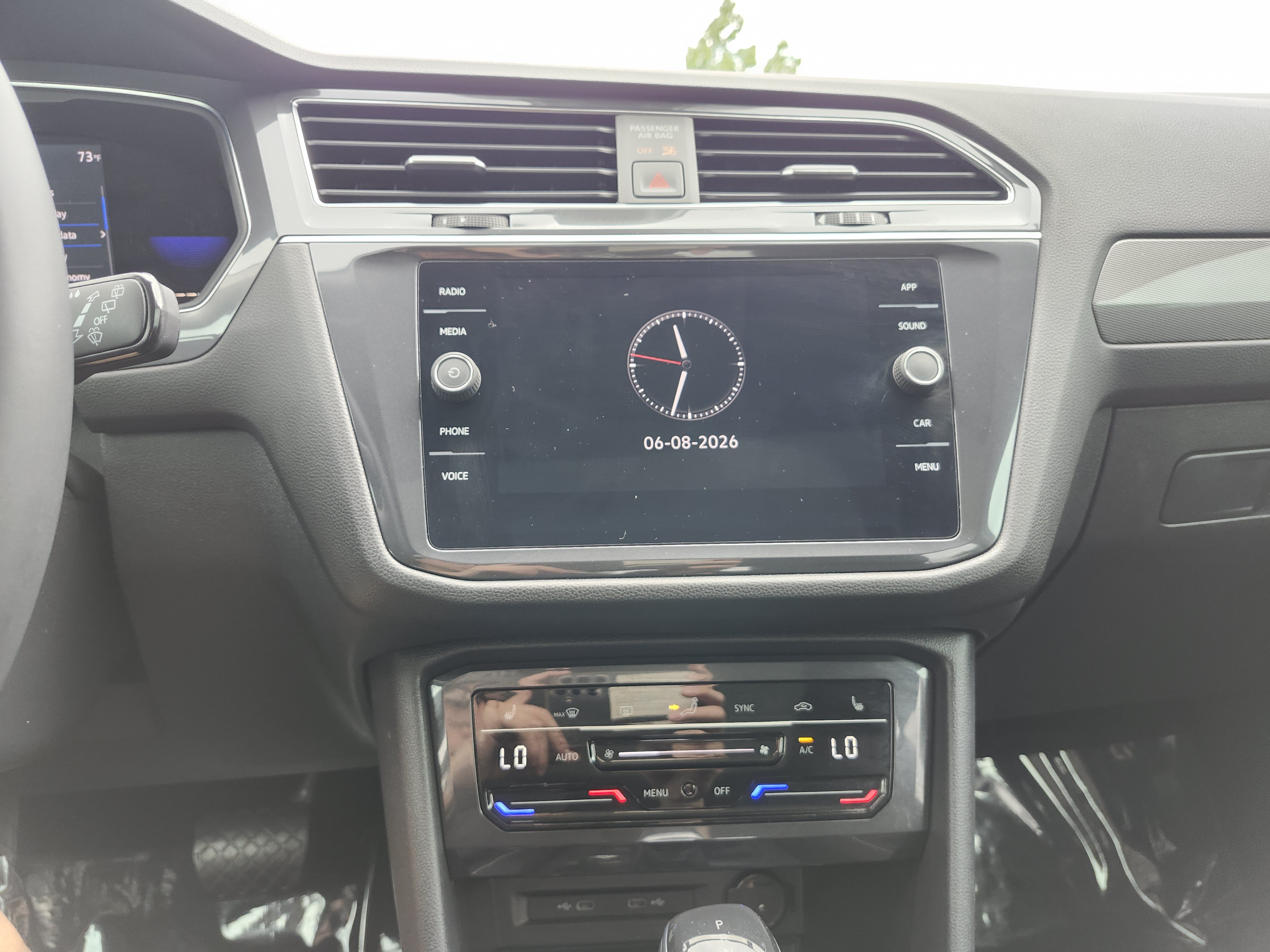 Used 2022 Volkswagen Tiguan SE AWD/4WD image 32