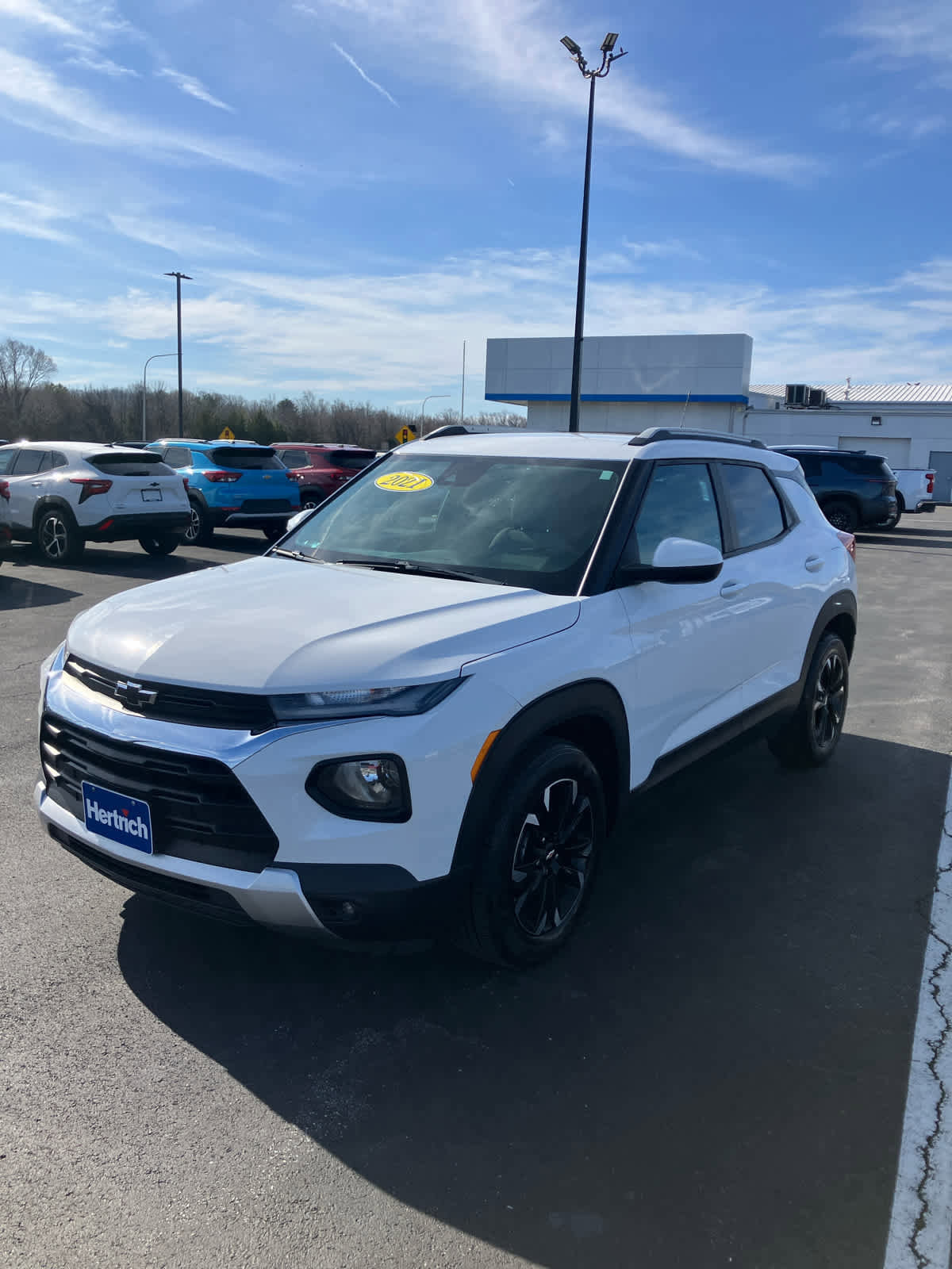Used 2021 Chevrolet TrailBlazer LT w/ Driver Confidence Package image 1