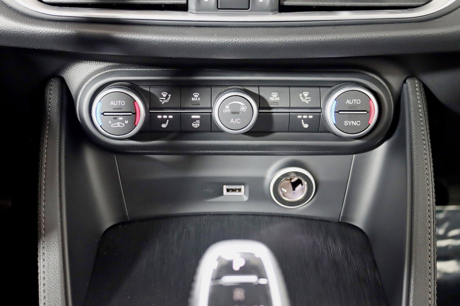 Used 2020 Alfa Romeo Stelvio Sport w/ Cold Weather Package image 22