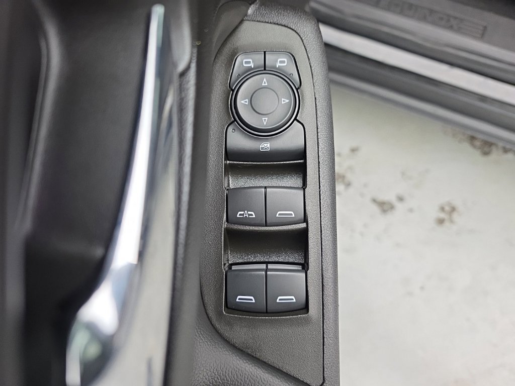 Used 2024 Chevrolet Equinox LT AWD/4WD image 15