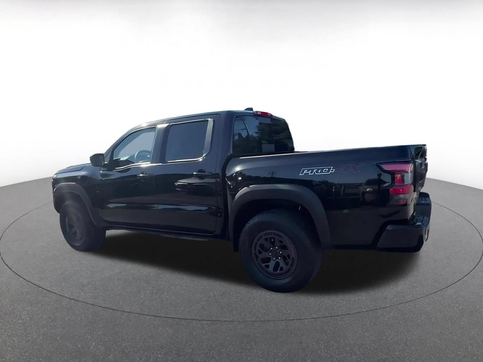 Used 2026 Nissan Frontier PRO-4X AWD/4WD image 9