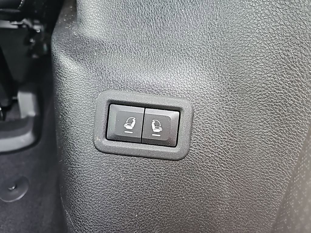 Used 2024 Jeep Wagoneer Series III AWD/4WD image 30