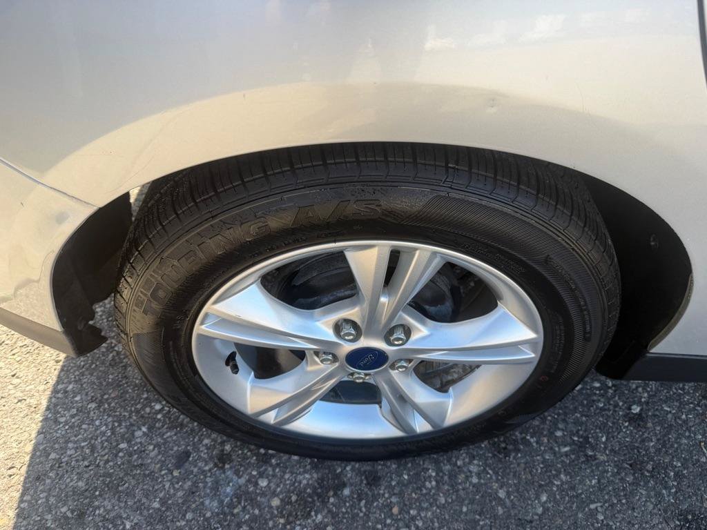 Used 2014 Ford Focus SE FWD image 7