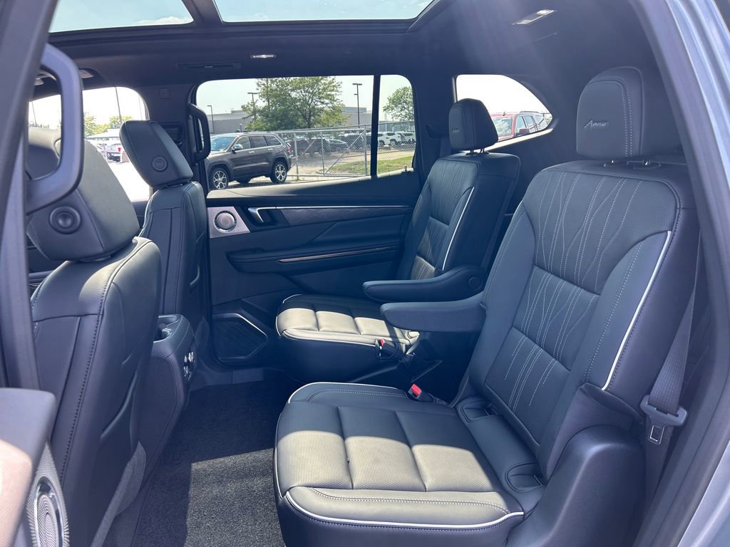 New 2026 Buick Enclave Avenir image 35