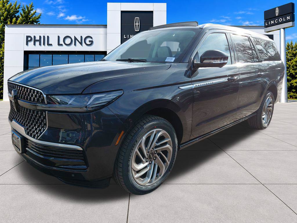 New 2026 Lincoln Navigator L Reserve AWD/4WD image 3