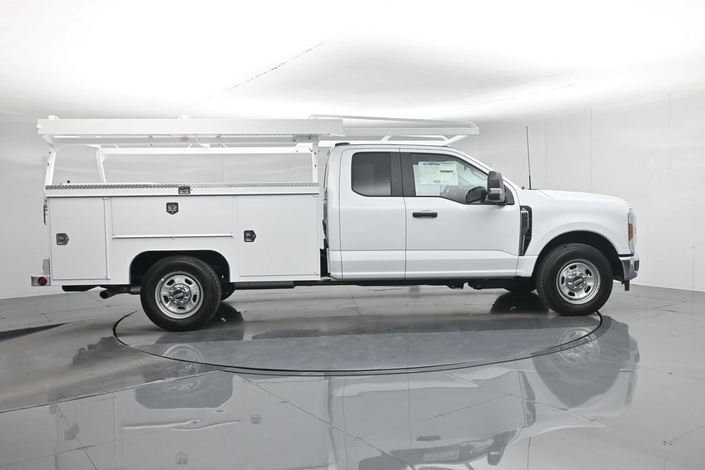New 2026 Ford F350 XL w/ XL Chrome Package RWD image 35