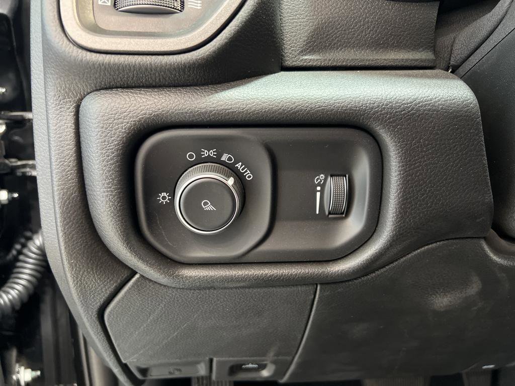 New 2024 RAM 3500 Tradesman w/ Chrome Appearance Group image 13