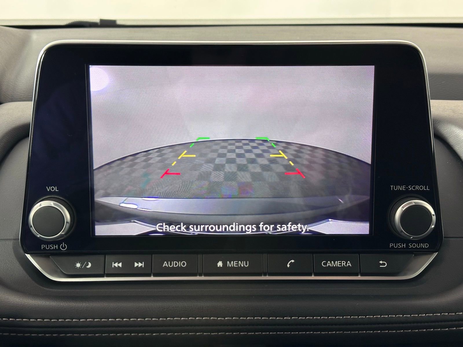 Used 2025 Nissan Rogue S image 36