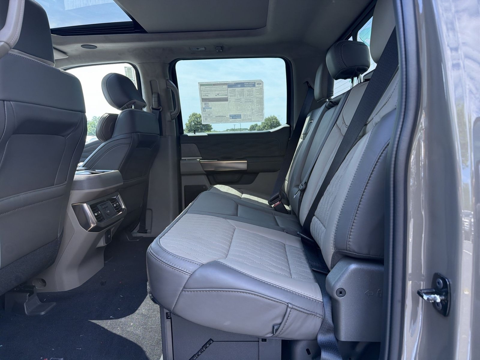 New 2026 Ford F350 Platinum w/ Platinum Plus Package AWD/4WD image 30