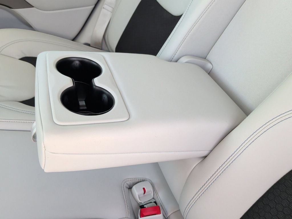 Used 2020 Jeep Cherokee Latitude Plus FWD image 34
