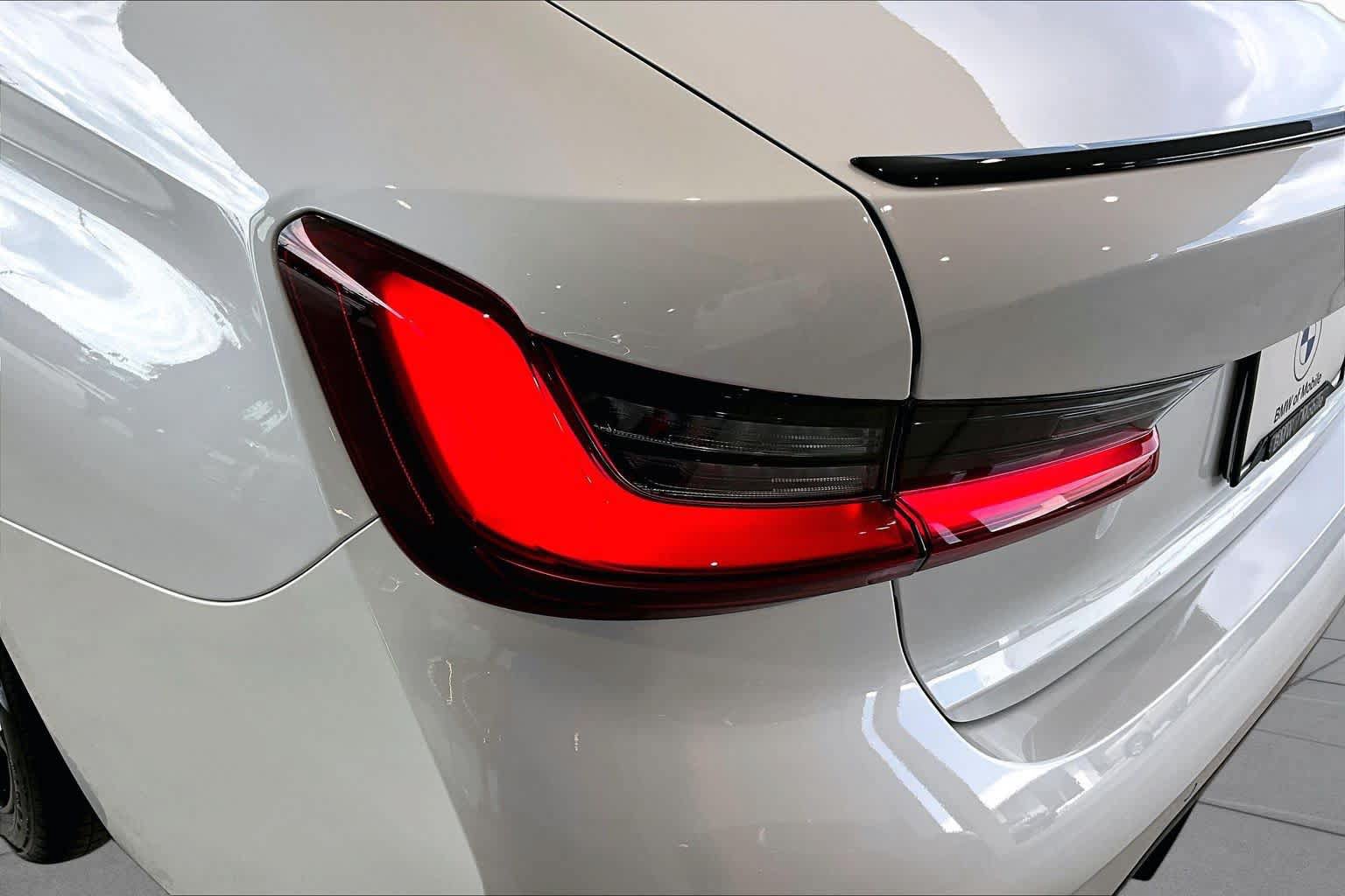 New 2026 BMW 330i Sedan w/ M Sport Package RWD image 15