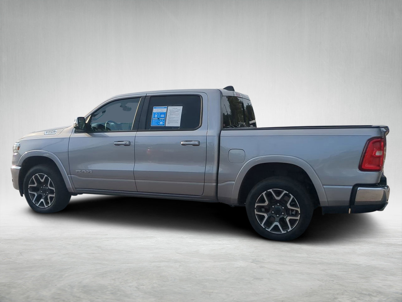 Used 2025 RAM 1500 Laramie image 5