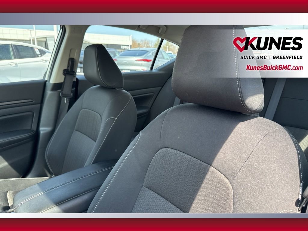 Used 2024 Nissan Altima 2.5 SV FWD image 17