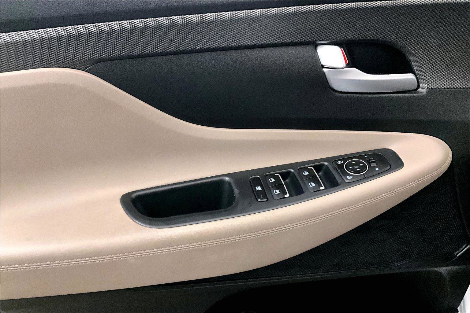 Used 2020 Hyundai Santa Fe SE image 22