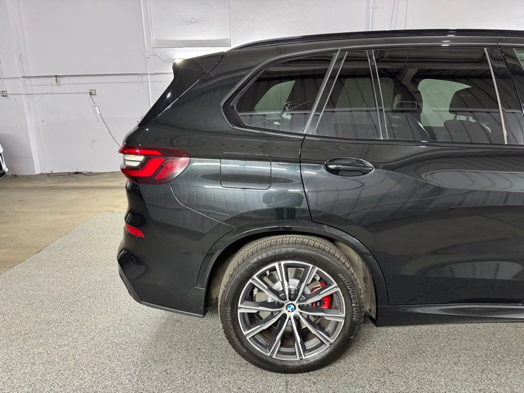 Used 2023 BMW X5 M50i w/ Executive Package AWD/4WD image 11