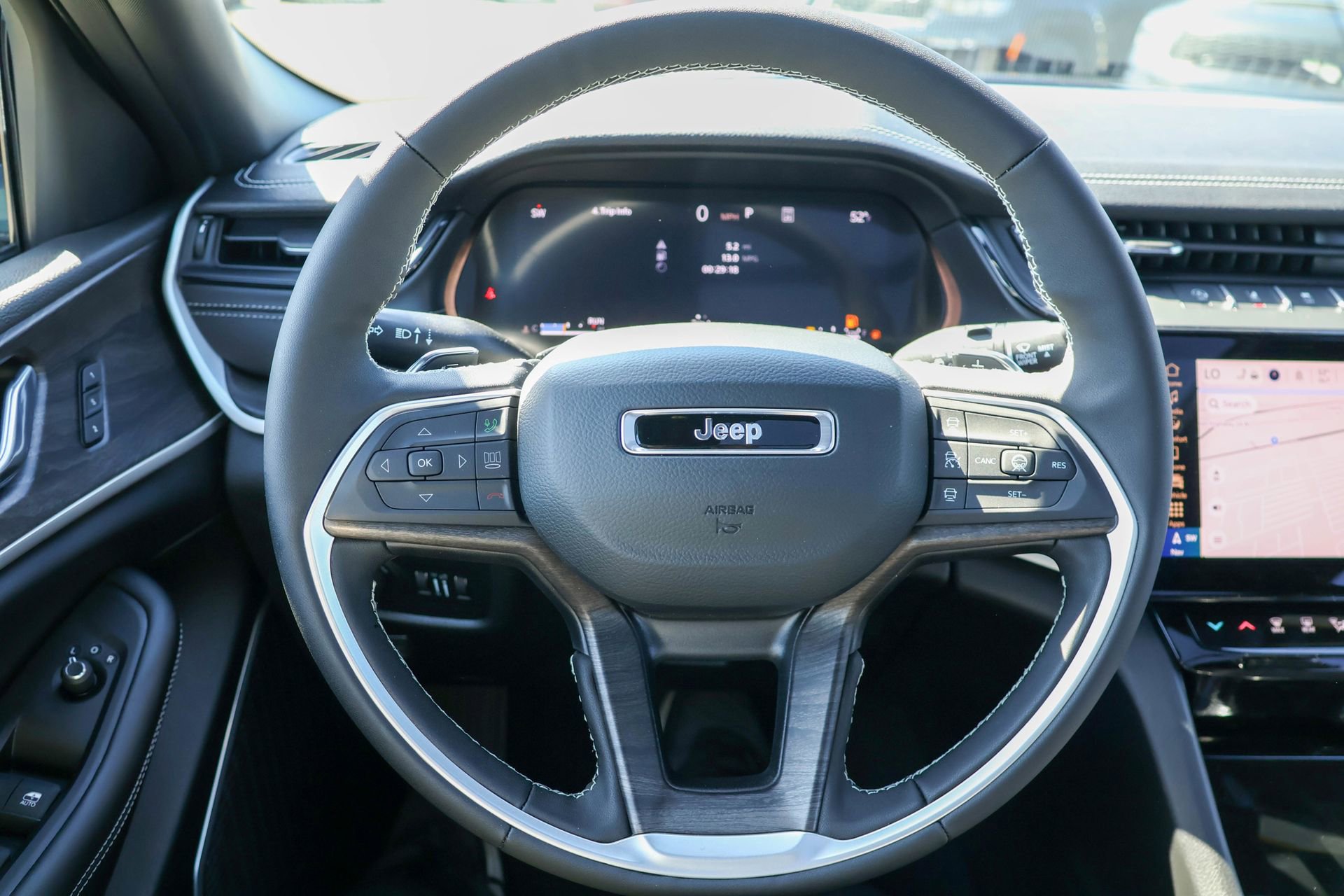 New 2026 Jeep Grand Cherokee L Limited w/ Limited Altitude Package image 31