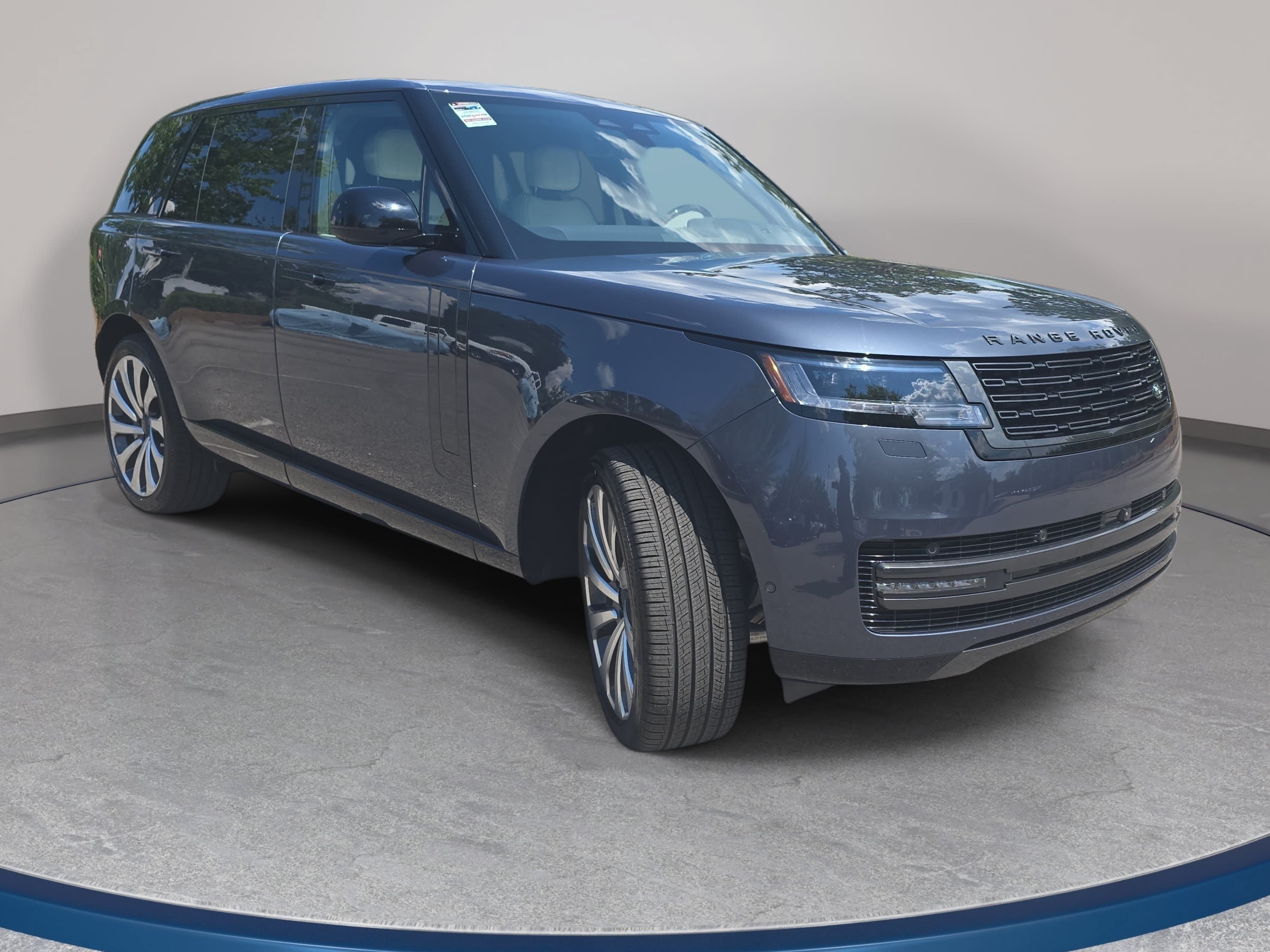 New 2026 Land Rover Range Rover Long Wheelbase SE AWD/4WD image 3