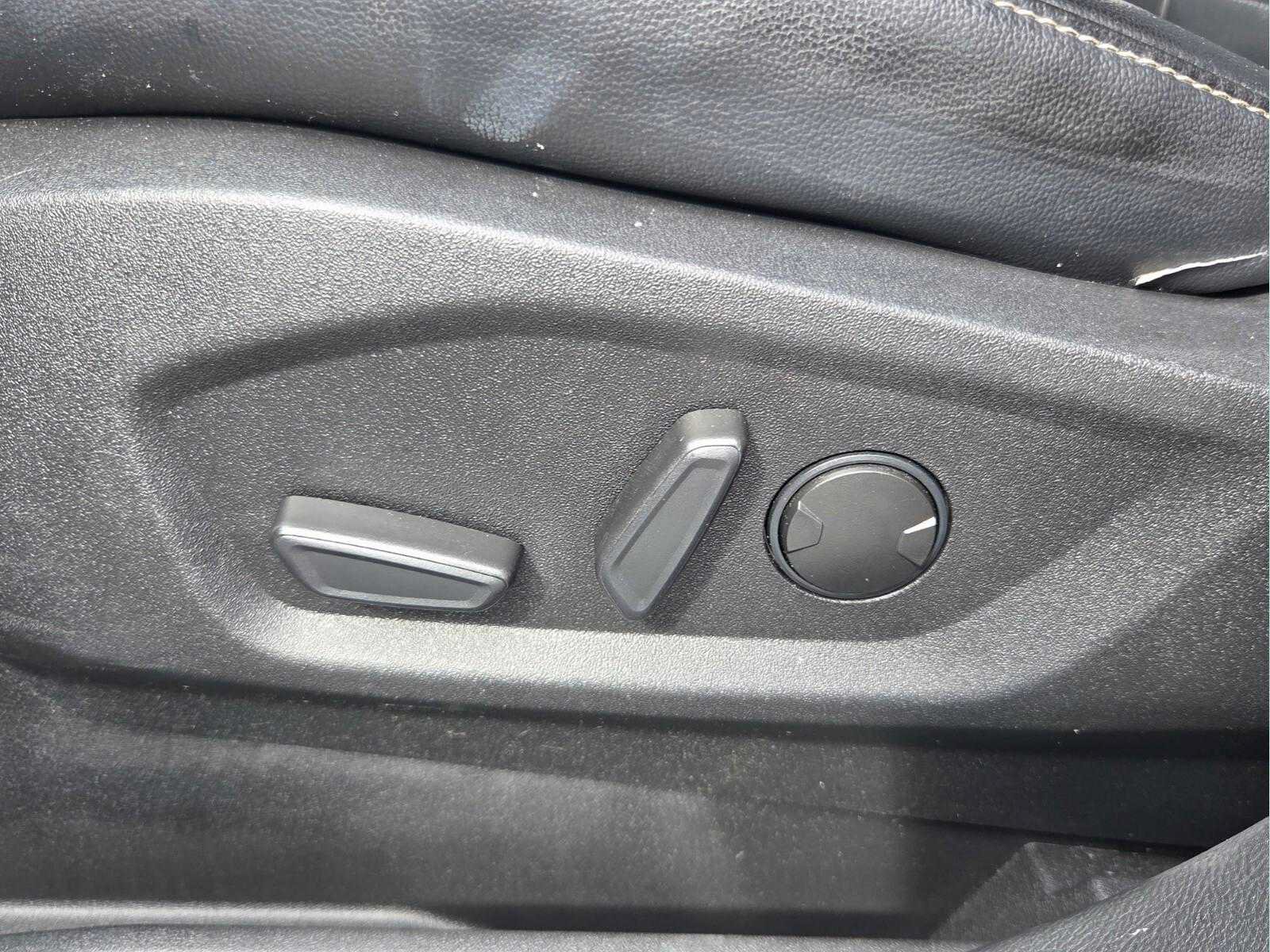 Used 2023 Ford Edge SEL AWD/4WD image 20